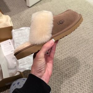 UGG K Cozy II Slippers in Cream